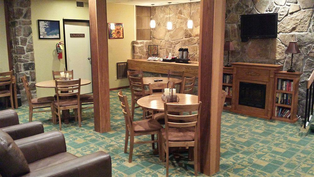 Inn At Deep Creek オークランド エクステリア 写真