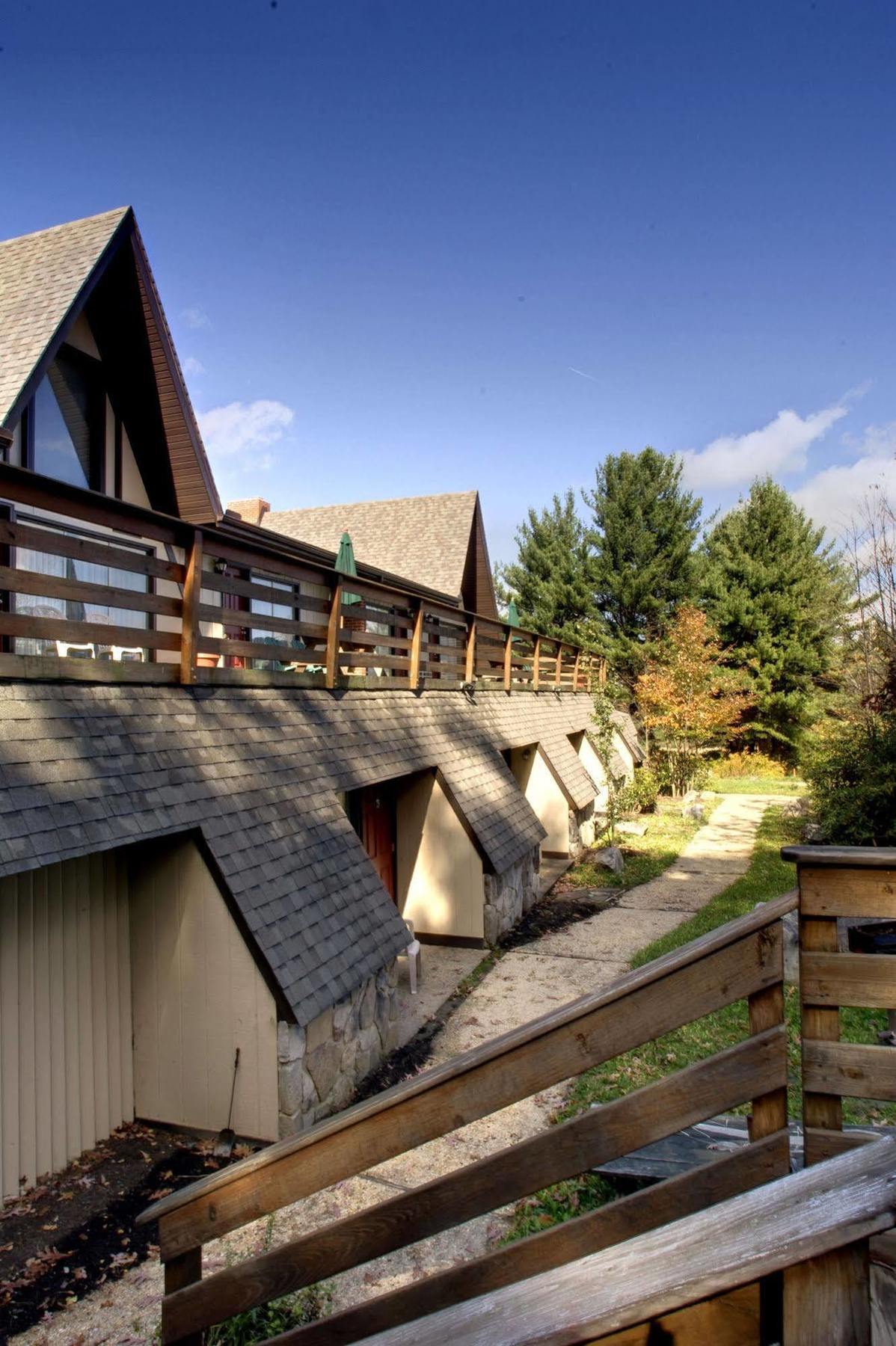 Inn At Deep Creek オークランド エクステリア 写真