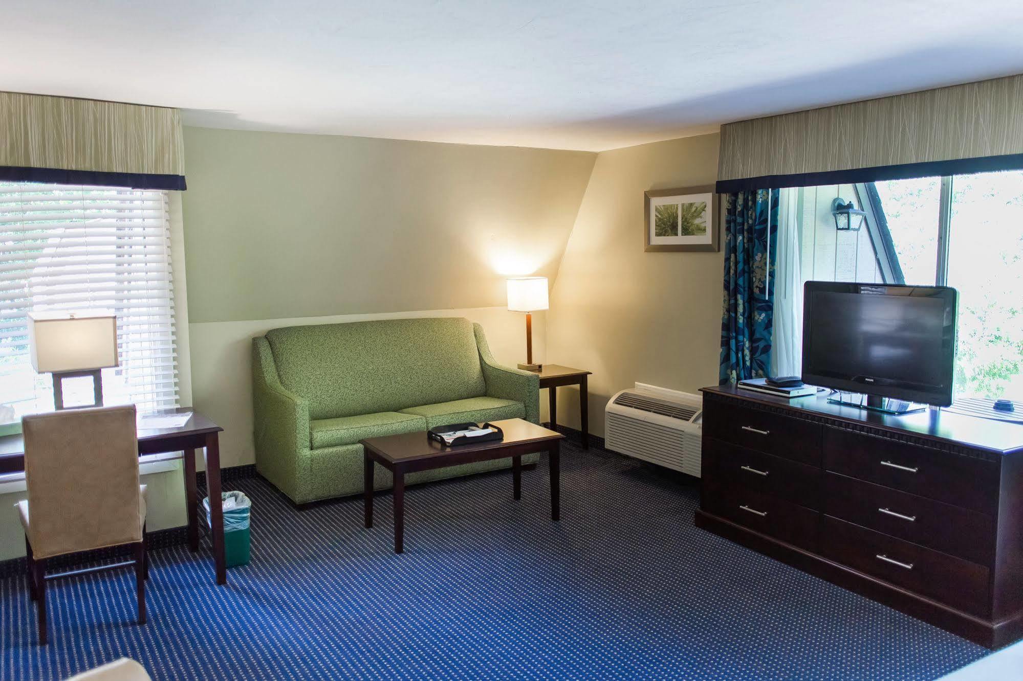 Inn At Deep Creek オークランド エクステリア 写真
