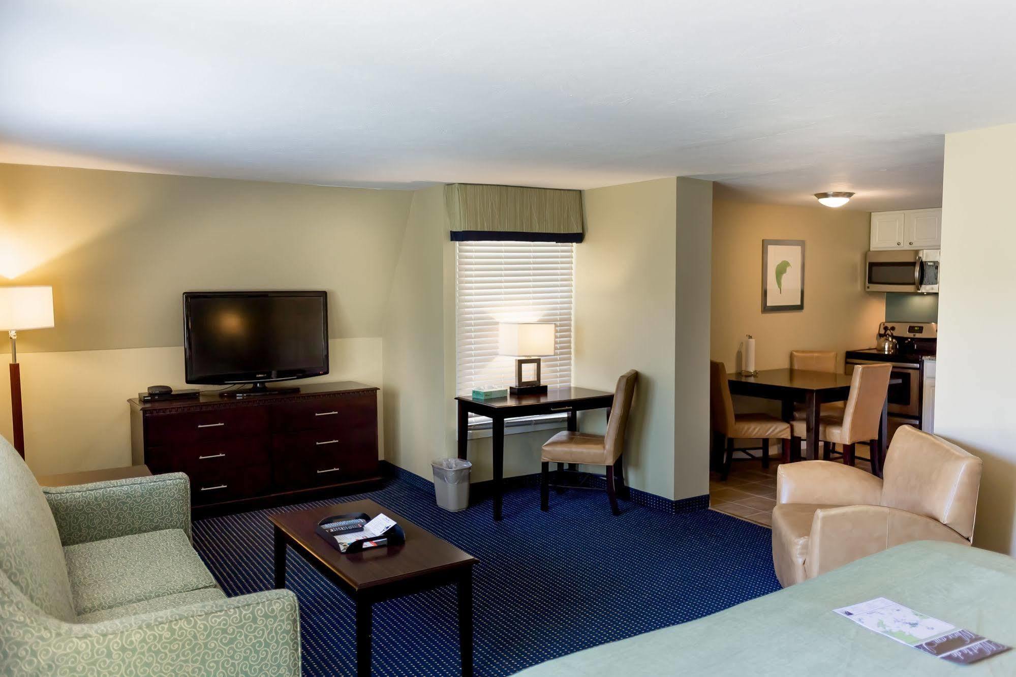 Inn At Deep Creek オークランド エクステリア 写真