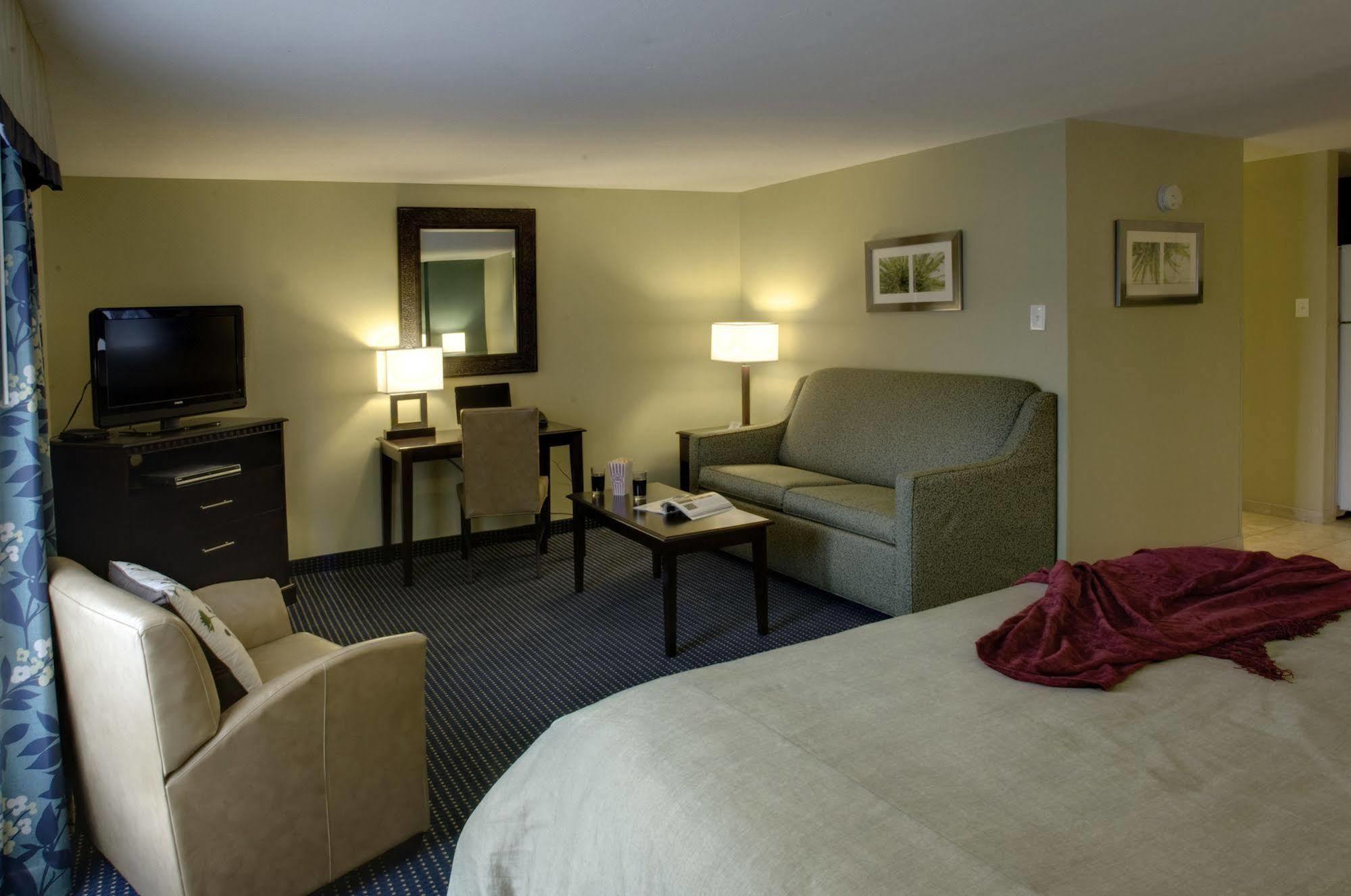 Inn At Deep Creek オークランド エクステリア 写真